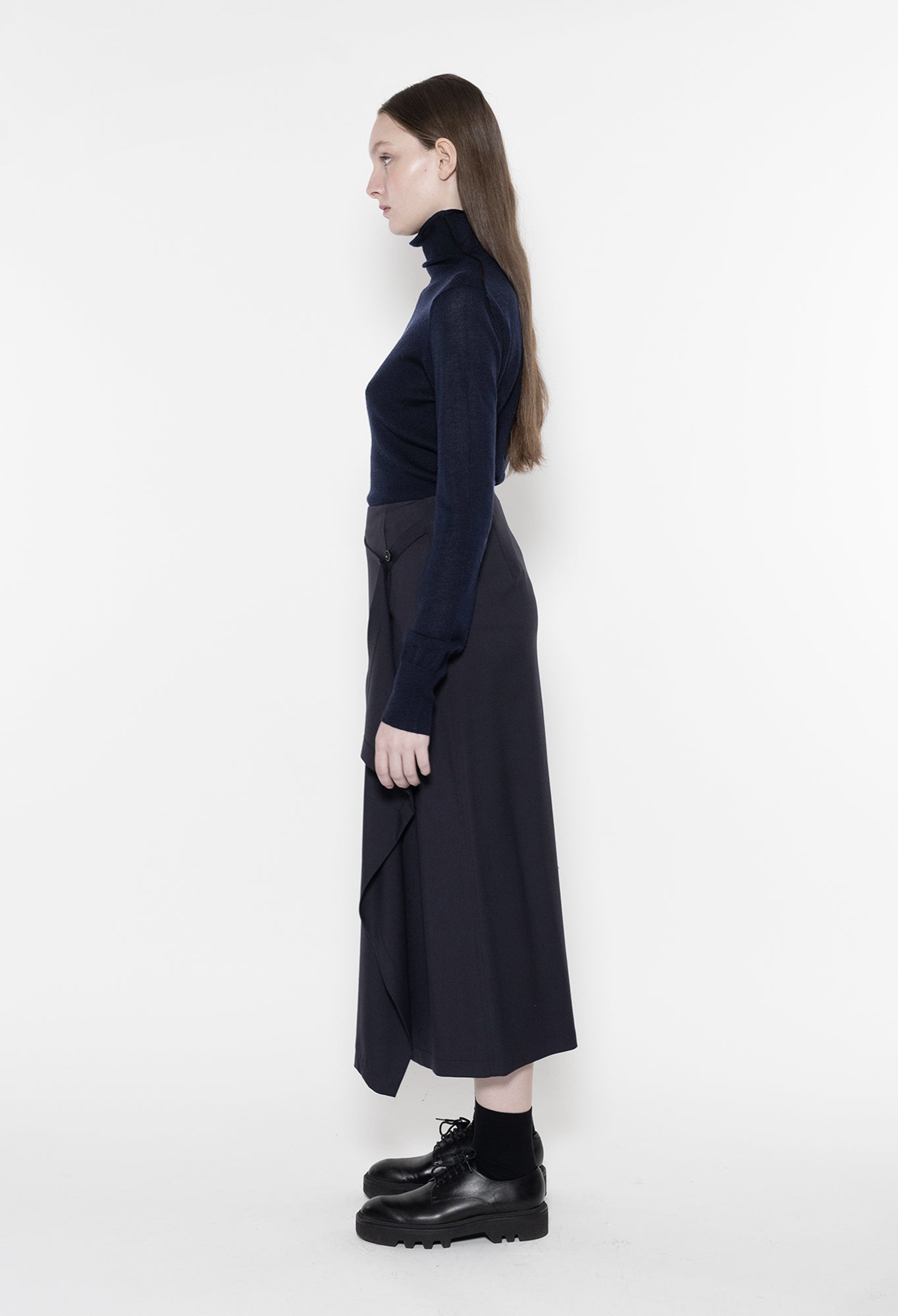 WARA - 16gg Cashmere Turtleneck Sweater in Navy and Black