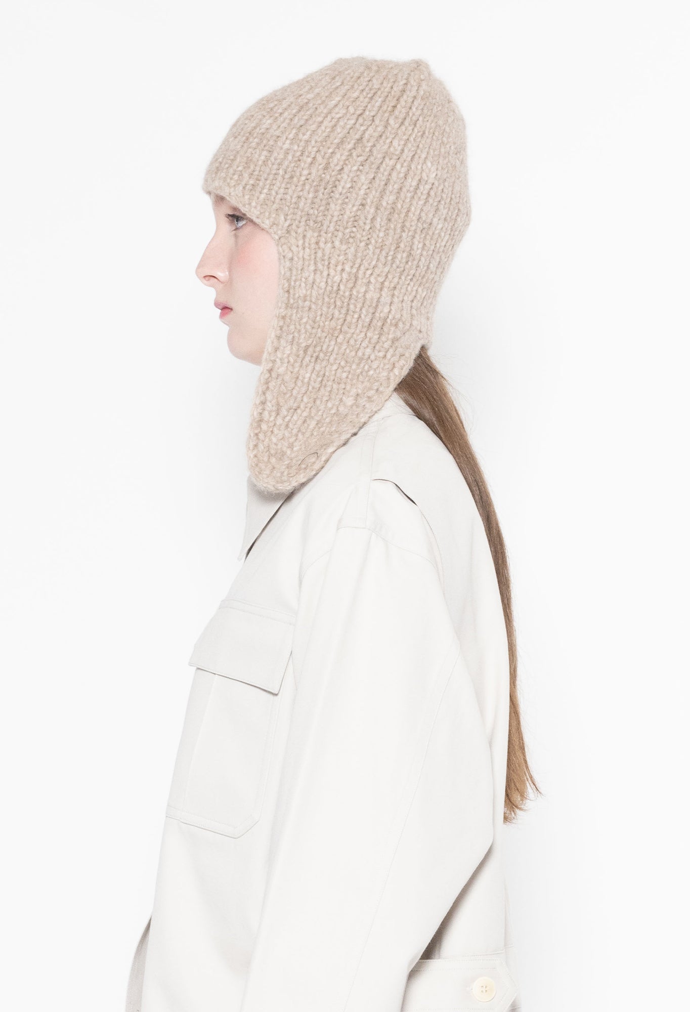 Colette in Beige