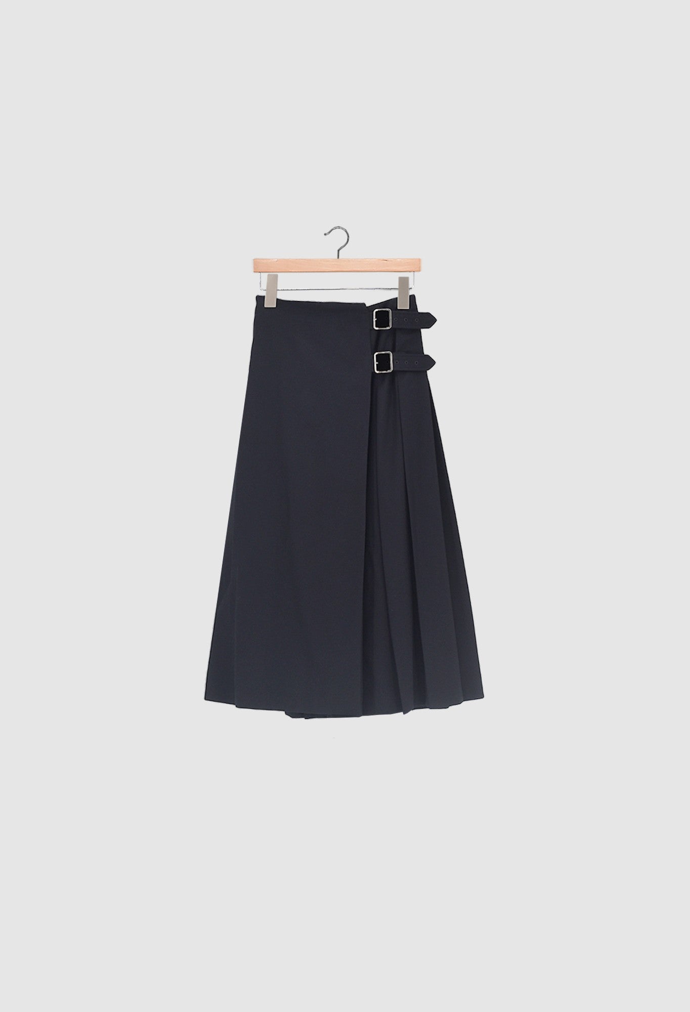 KRIA - Pleated Volume Skirt in Black