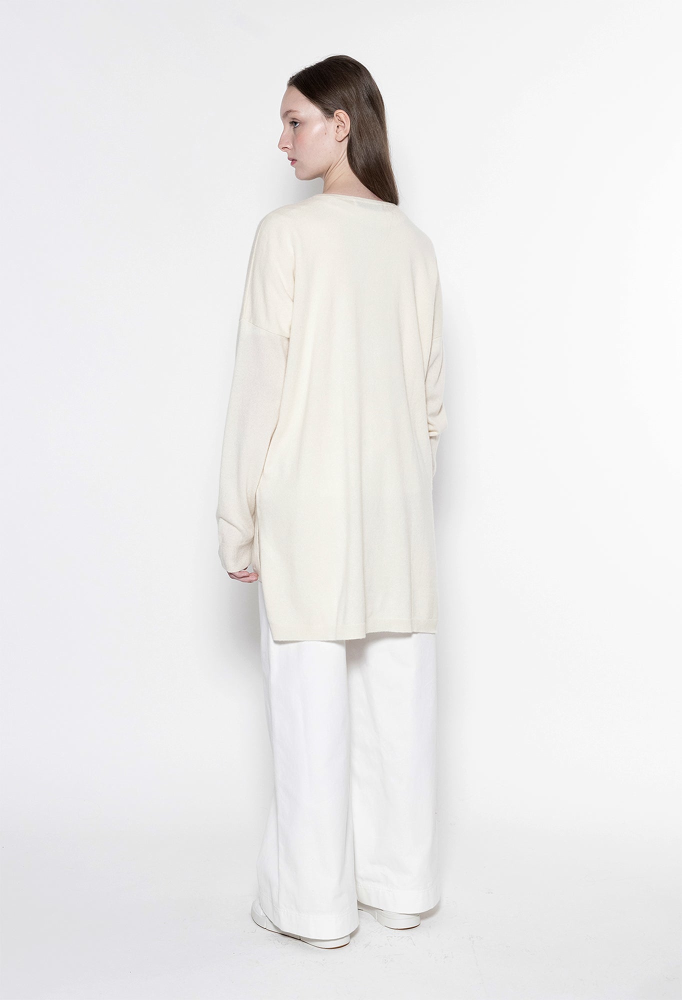 YARA - 12gg Cashmere V-Neck Sweater in Undyed White