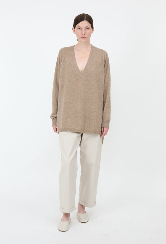 YARA - 12gg Cashmere V-Neck Sweater in Undyed Light Brown