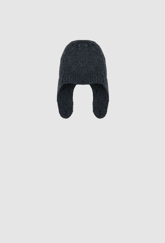 COLETTE - Hand-Knit Hat in Charcoal