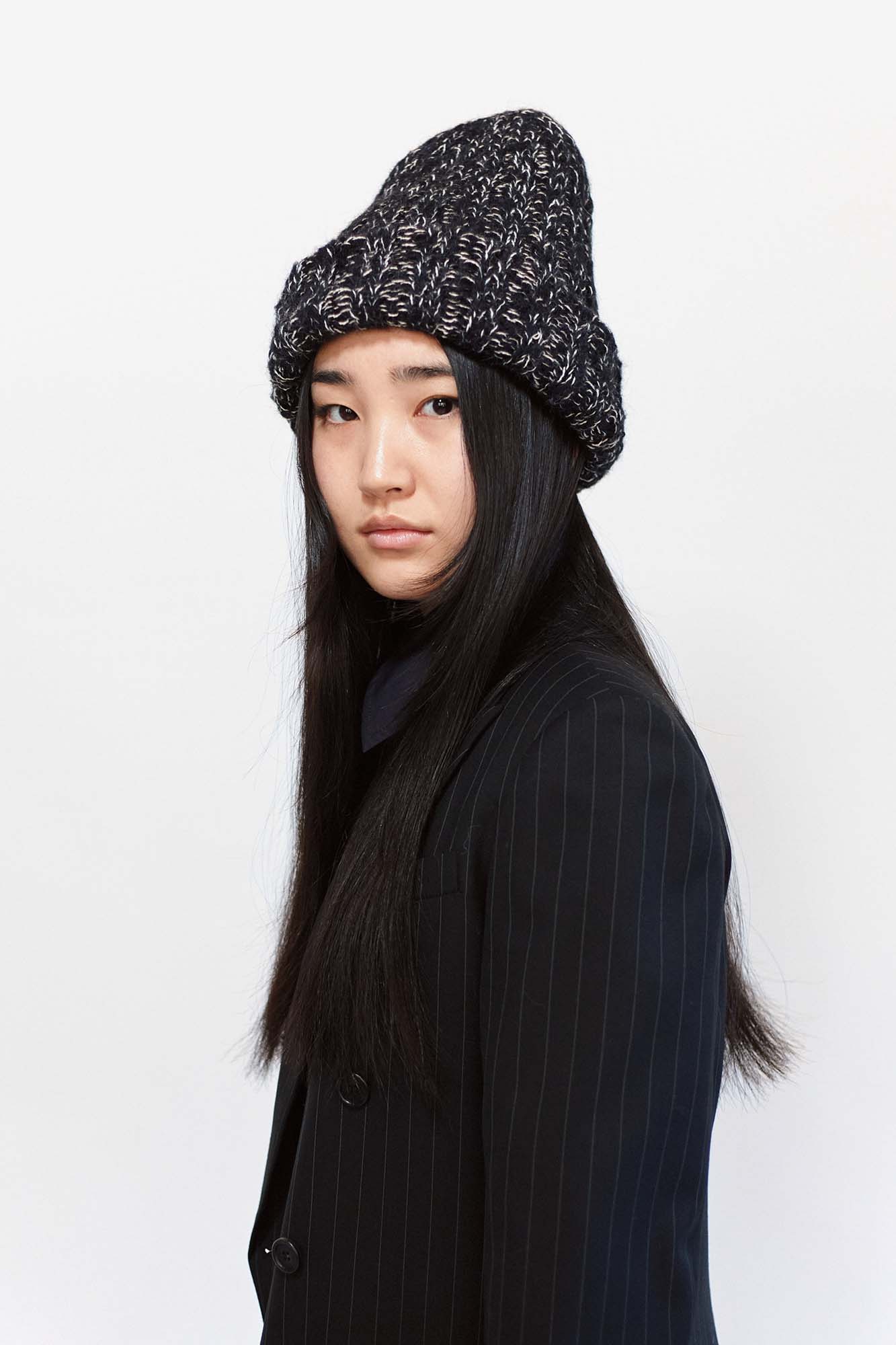 YUKI - Alpaca Double Layered Hand-Knit Ribbed Hat in Melange Black